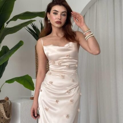 Dora Çiçek Detaylı Elbise