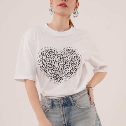 Kalp Baskılı Crop Beyaz Tişört