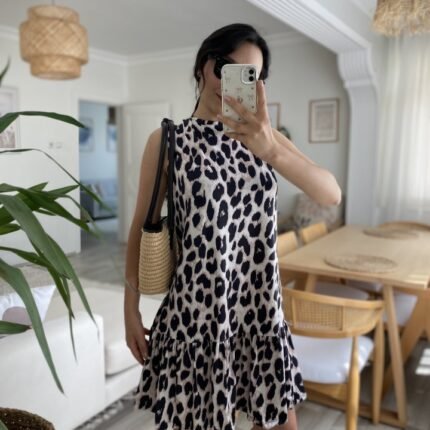 Kadın Kolsuz Sırttan Bağlamalı Fırfırlı Leopar Desenli Süprem Elbise