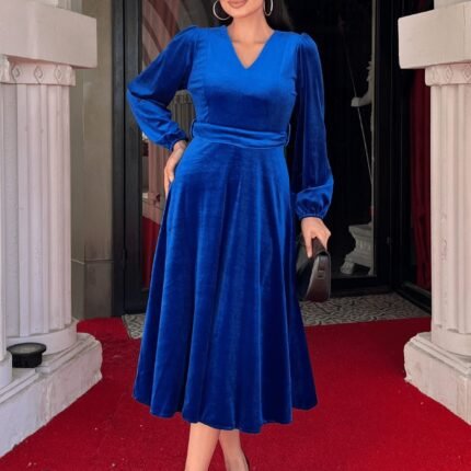 Kadın Uzun Kollu V Yaka Kuşak Dahil Kadife Kumaş Midi Boy Elbise