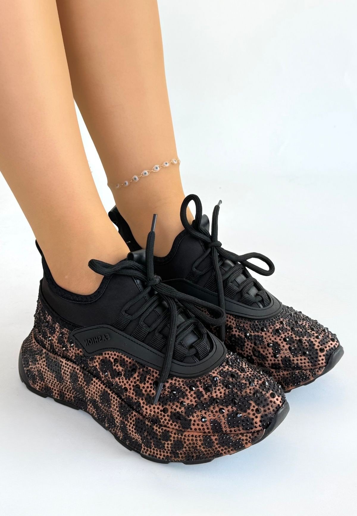 Rimay Kahverengi Leopar Boncuk İşlemeli Spor Ayakkabı