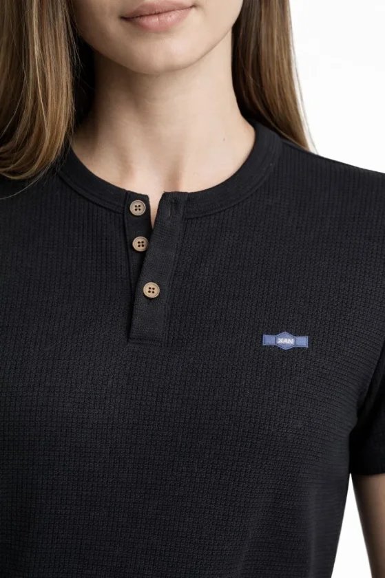 Waffle Dokulu Likralı Henley Yaka Düğmeli Regular Kısa Kollu T-Shirt