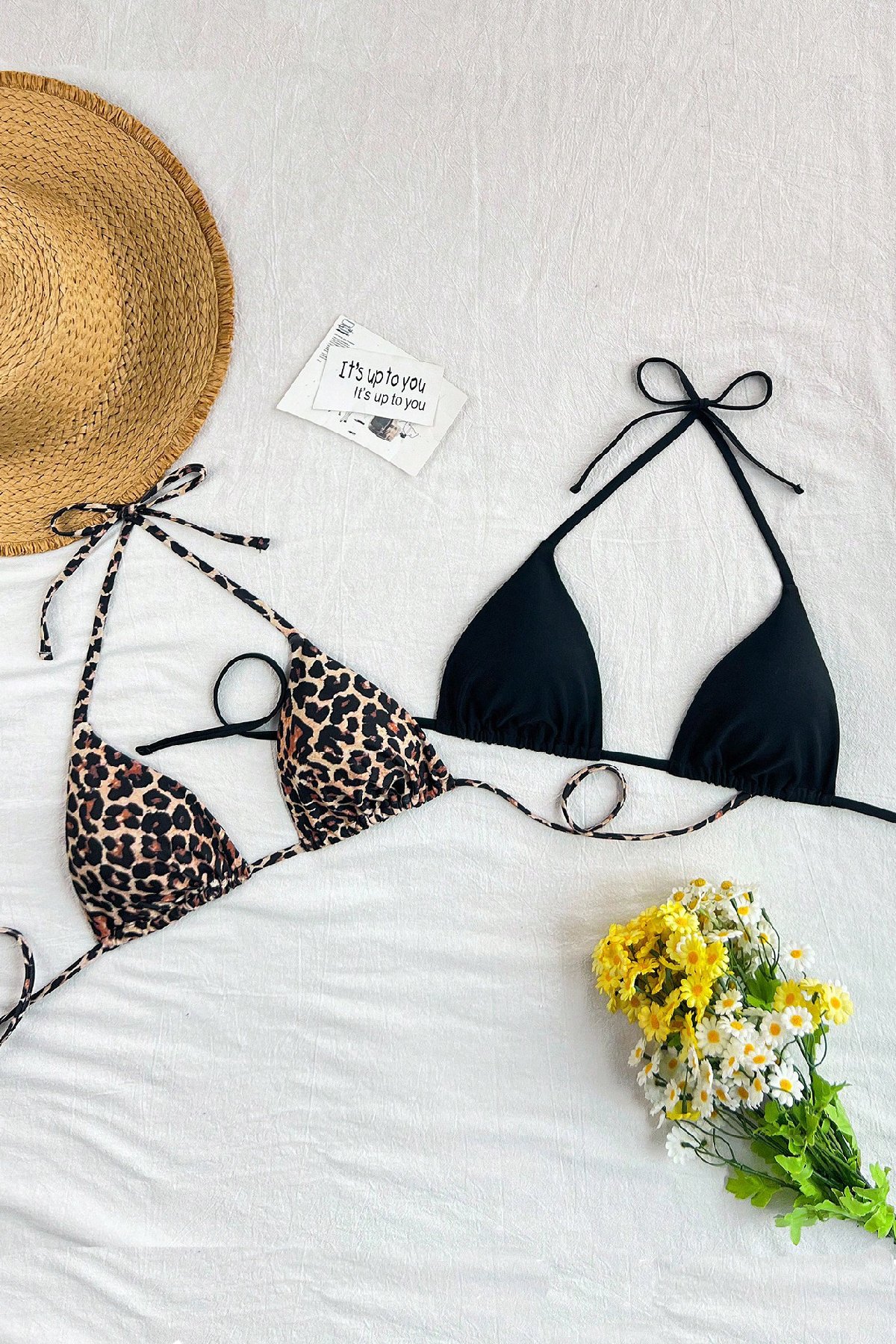 Kadın Leopar Desenli ve Siyah Minimal Kesim Üçgen Bikini Üstü