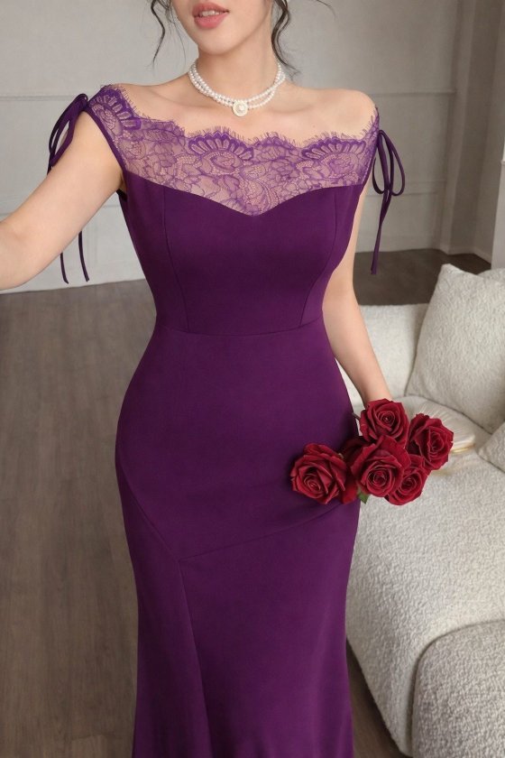 Kadın Göğüs Ve Yakası Dantel Detaylı Kayık Yaka Görünümlü Uzun Ithal Krep Elbise