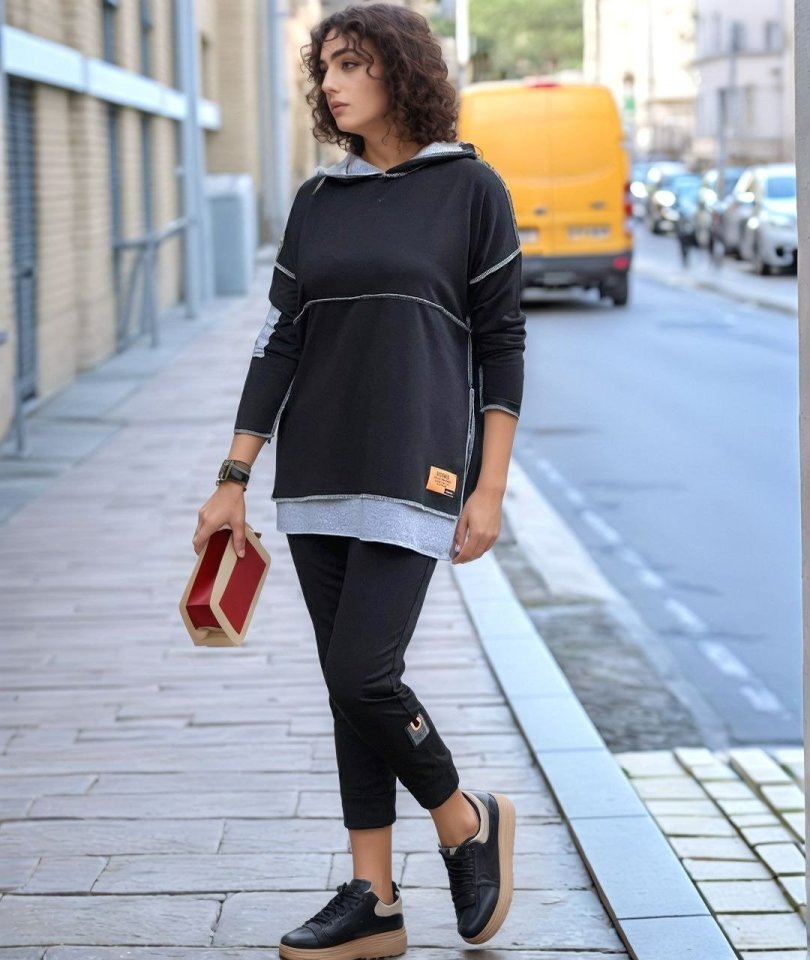 Kadın Siyah Kapşonlu Etek Ucu Detay Arma Ters Dikiş Gorunumlu Ikili Takım